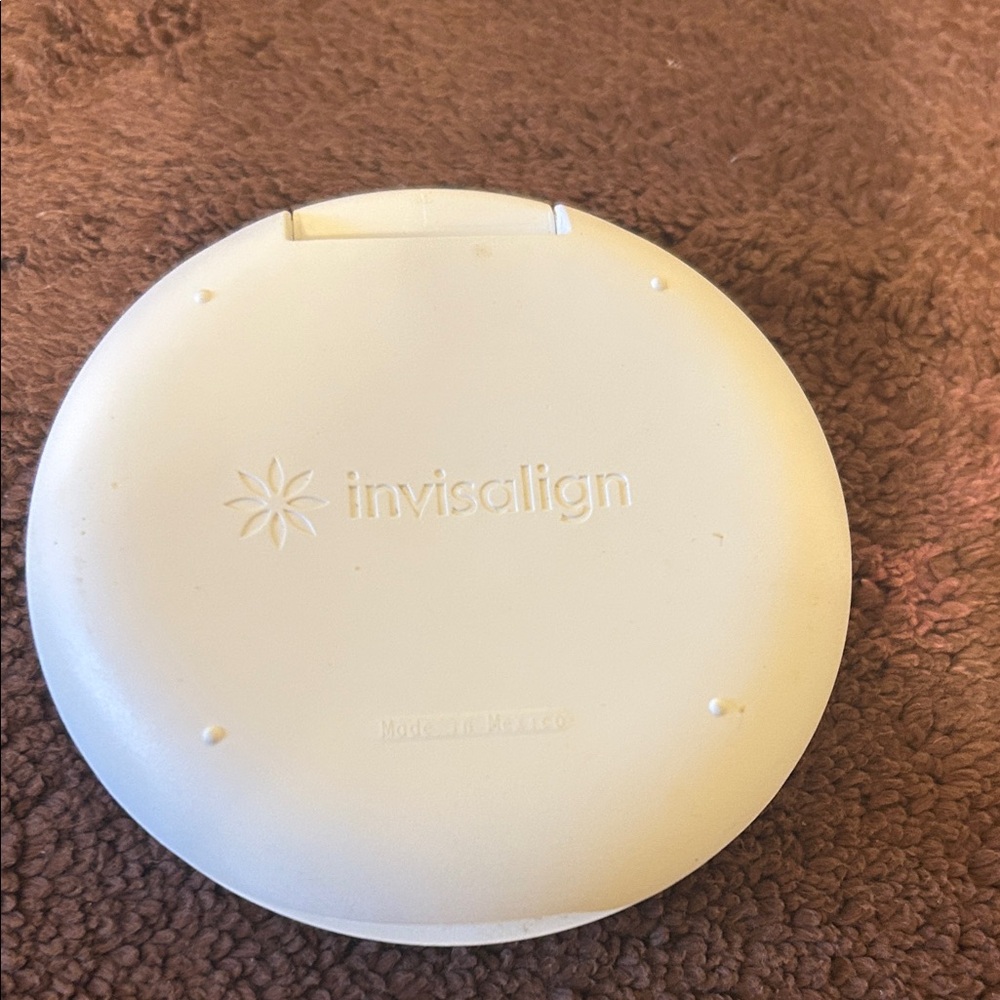 Invisalign Round Aligner Case